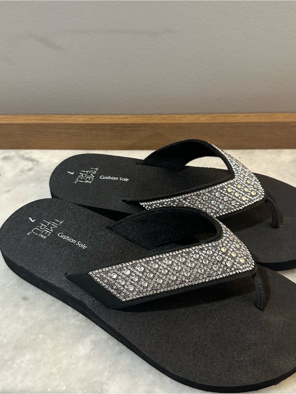 Time and Tru Black Rhinestone Embellished Thong Sandals